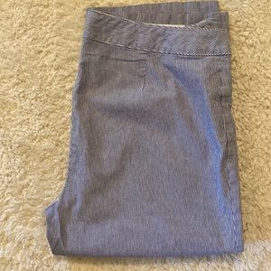 Liz Claiborne capris